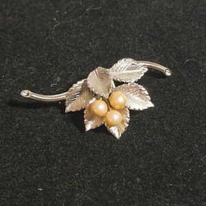 Bond Boyd sterling silver brooch